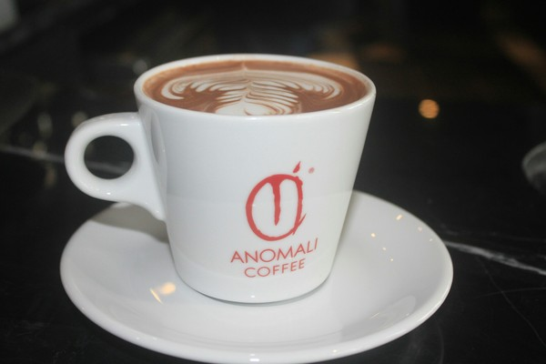 Franchise Kopi Anomali, Kemitraan Kopi Premium, Bisnis Cafe 2026, Investasi Waralaba, Franchisee