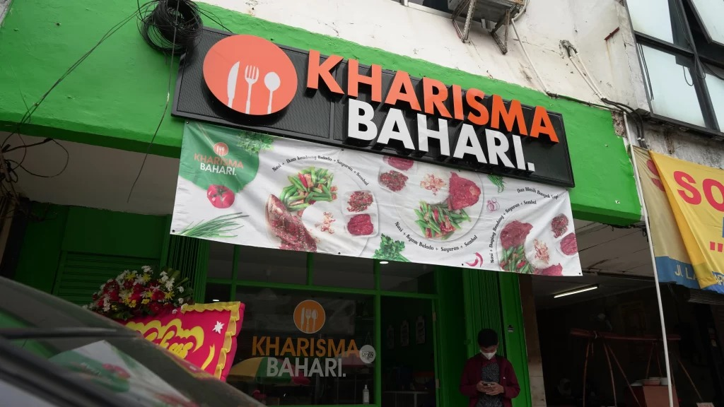 Franchise Warteg Kharisma Bahari, Bisnis Warteg, Investasi Kuliner, Waralaba Makanan, Franchisee Indonesia
