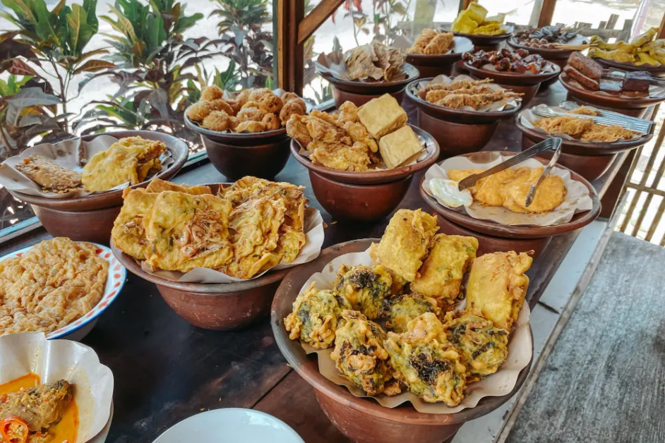Franchise Warteg Kharisma Bahari, Bisnis Warteg, Investasi Kuliner, Waralaba Makanan, Franchisee Indonesia