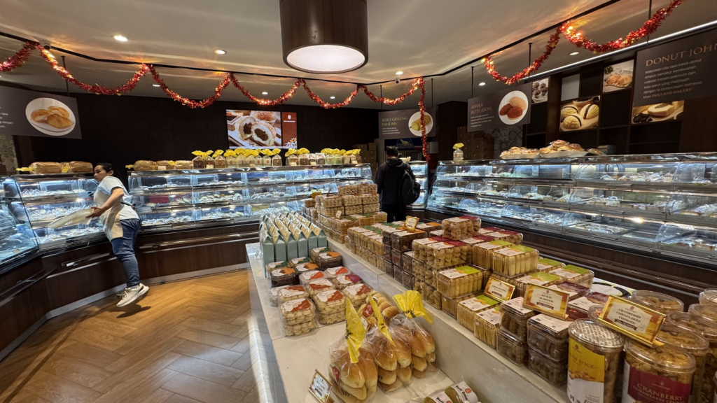 Franchise Holland Bakery, Peluang Bisnis Roti, Waralaba Kuliner, Investasi Toko Kue, Franchisee Indonesia